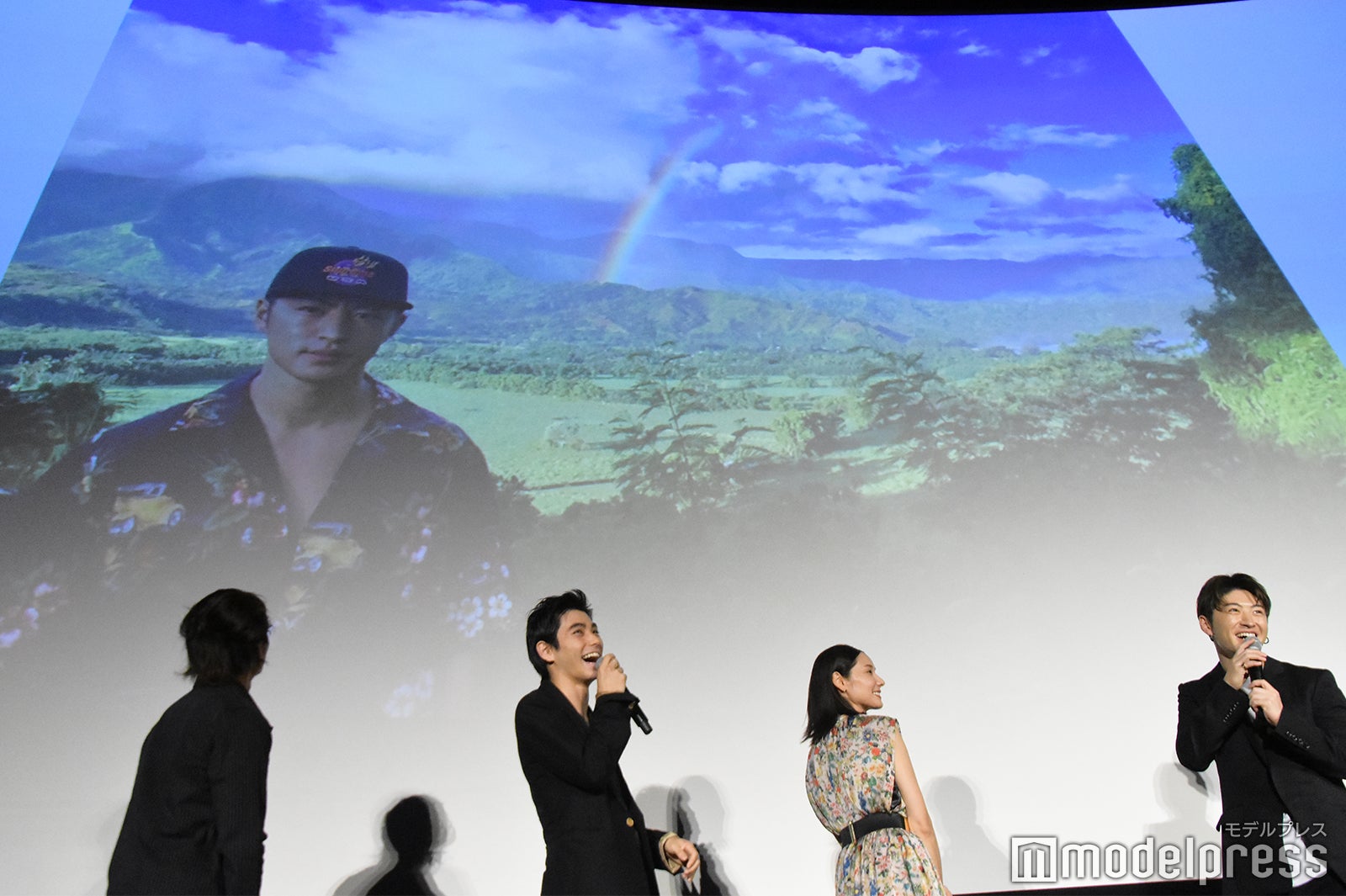 佐野玲於が公開した“人生で1番大切な写真” （C）モデルプレス