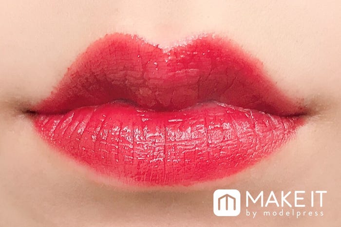 ヴィセ アヴァン/リップスティック001 THE RED+015 POKER FACE (C)メイクイット