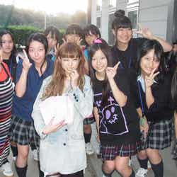 出岡美咲と学生