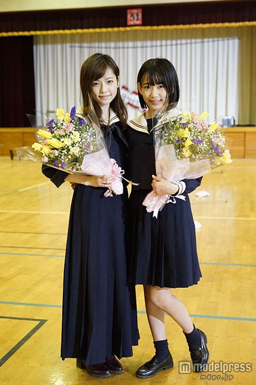 (左から)島崎遥香、宮脇咲良