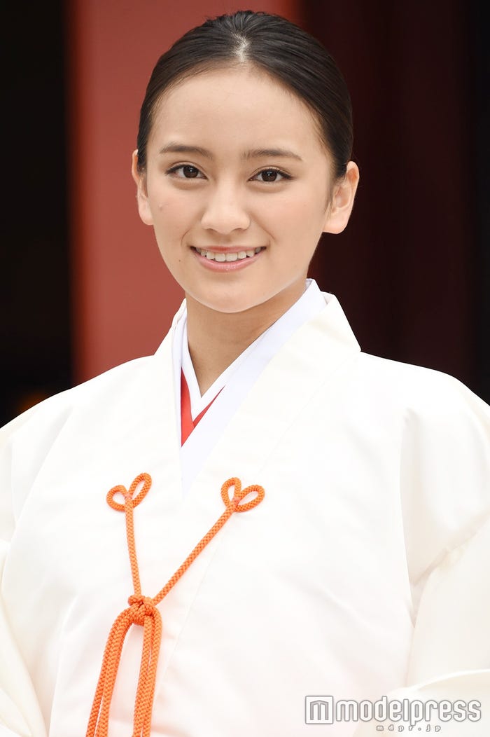 岡田結実 (C)モデルプレス