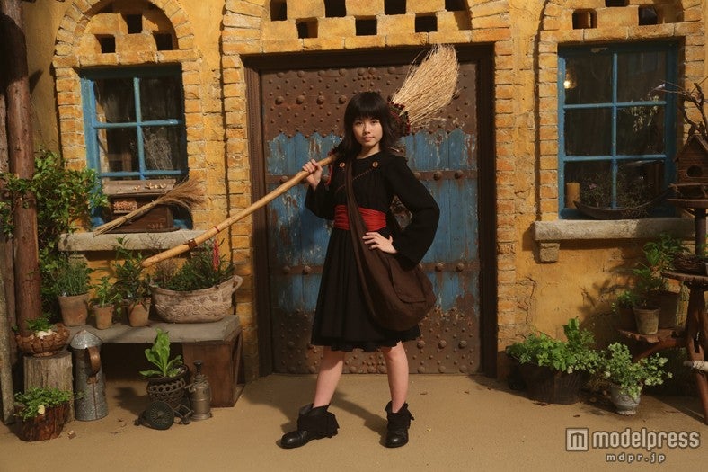 実写版「魔女の宅急便」“キキの姿”が初公開