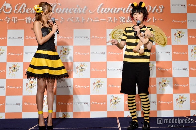 （左から）優木まおみ、鳥居みゆき