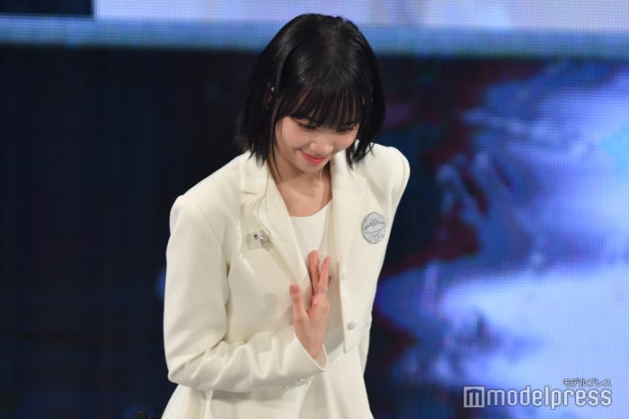 通訳者を気遣う“K-POPアイドルの鏡”CHAEWON (C)モデルプレス