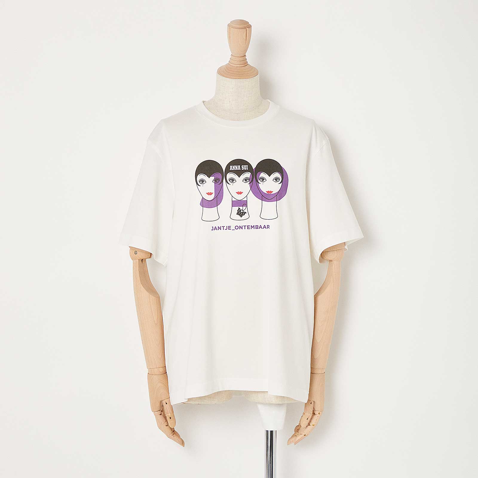 香取慎吾＆祐真朋樹「JANTJE_ONTEMBAAR」×「ANNA SUI」／Tシャツ（提供写真）