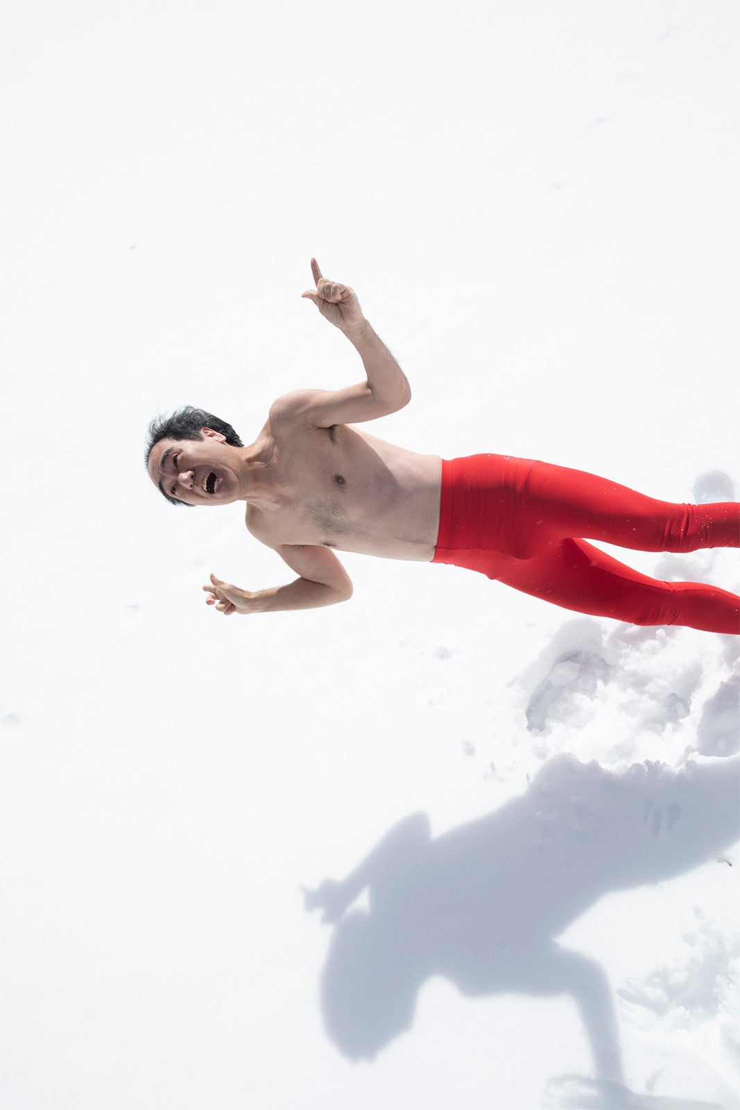 江頭2：50還暦記念写真集「正面突破」（C）二階堂ふみ／小学館