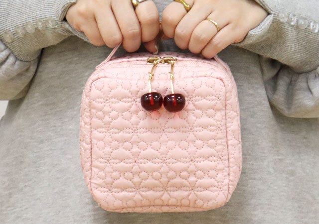 宝島社ムック付録のLiquemのきゅんとするチェリーポーチ2