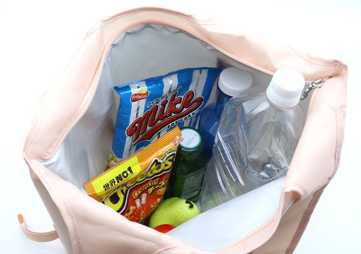 宝島社雑誌付録のＧＬＯＷ5月・6月合併号のメゾンスペシャル×ハローキティ保温・保冷マルシェバッグ6