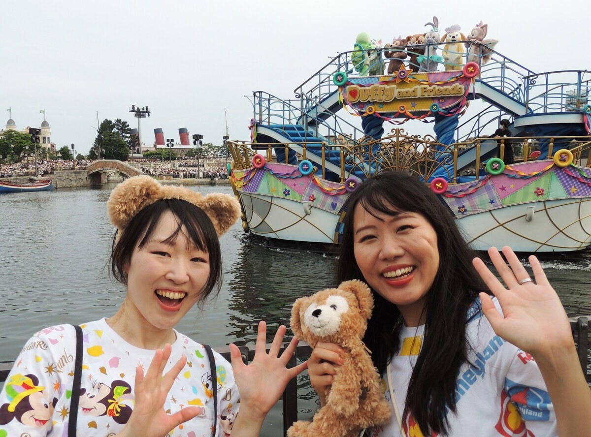 グッズを身につけてダッフィー＆フレンズを迎えましょう