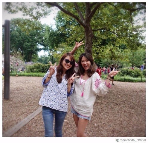 里田まい、元ココナッツ娘。長手絢香とNYで再会 ハロプロOGコンビにファン歓喜