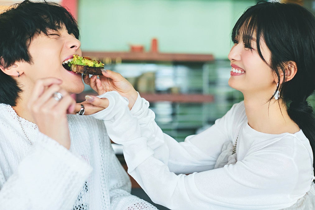 山下幸輝＆小室安未、恋人役で“ラブラブ”朝デート 爽やか2ショット公開