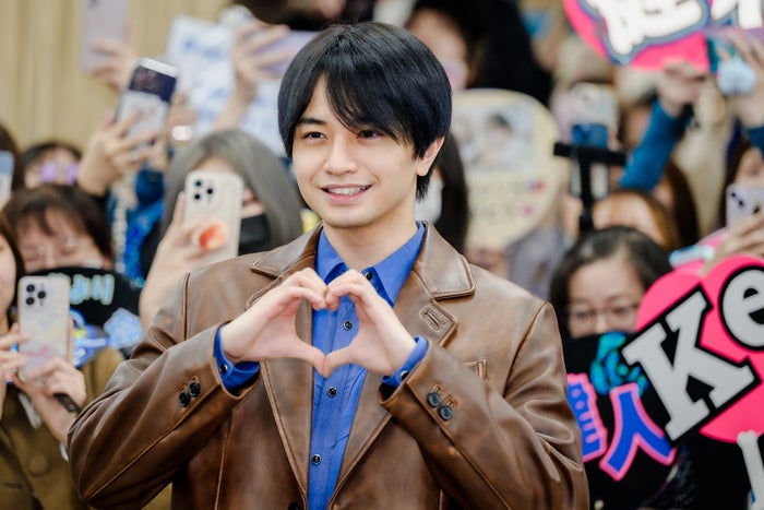 Sexy Zone中島健人、初海外イベントで台湾降臨 500人超ファンが空港集結「セクシー謝謝」＜リビングの松永さん＞