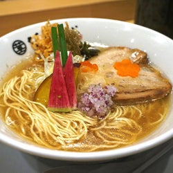 豚骨を使った「淡麗&のどぐろだしラーメン」!? ラーメン界に新ウェーブを起こす、赤坂『拉麺 なかご』