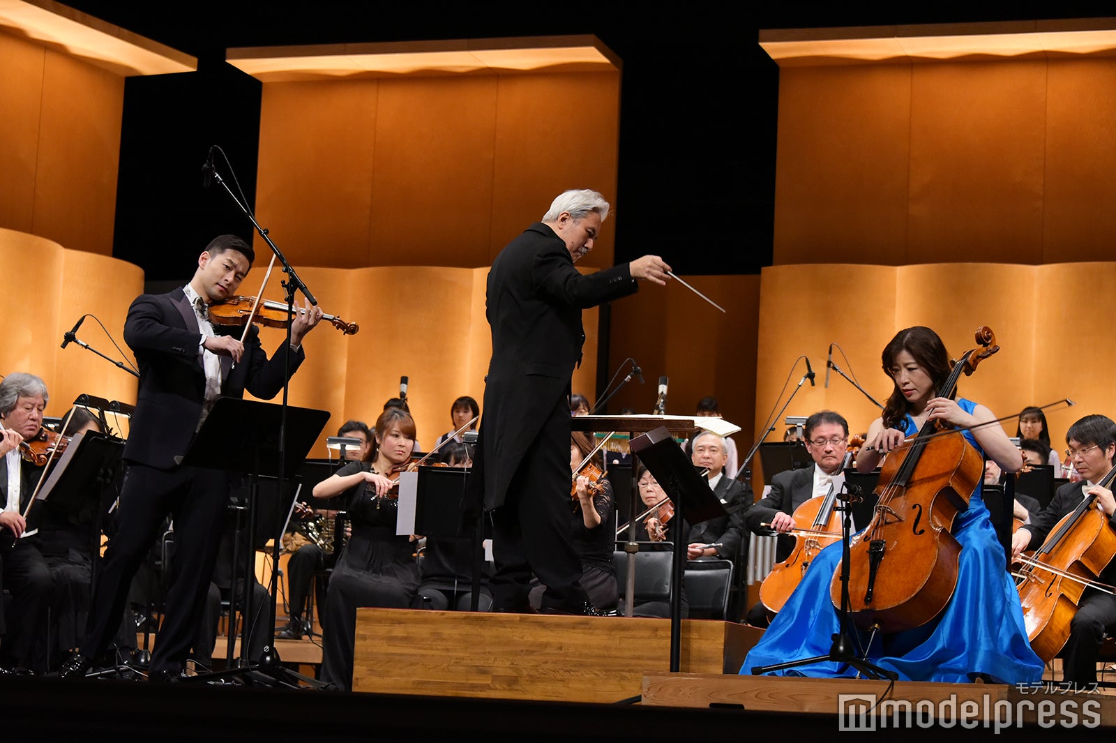 （C）モデルプレス