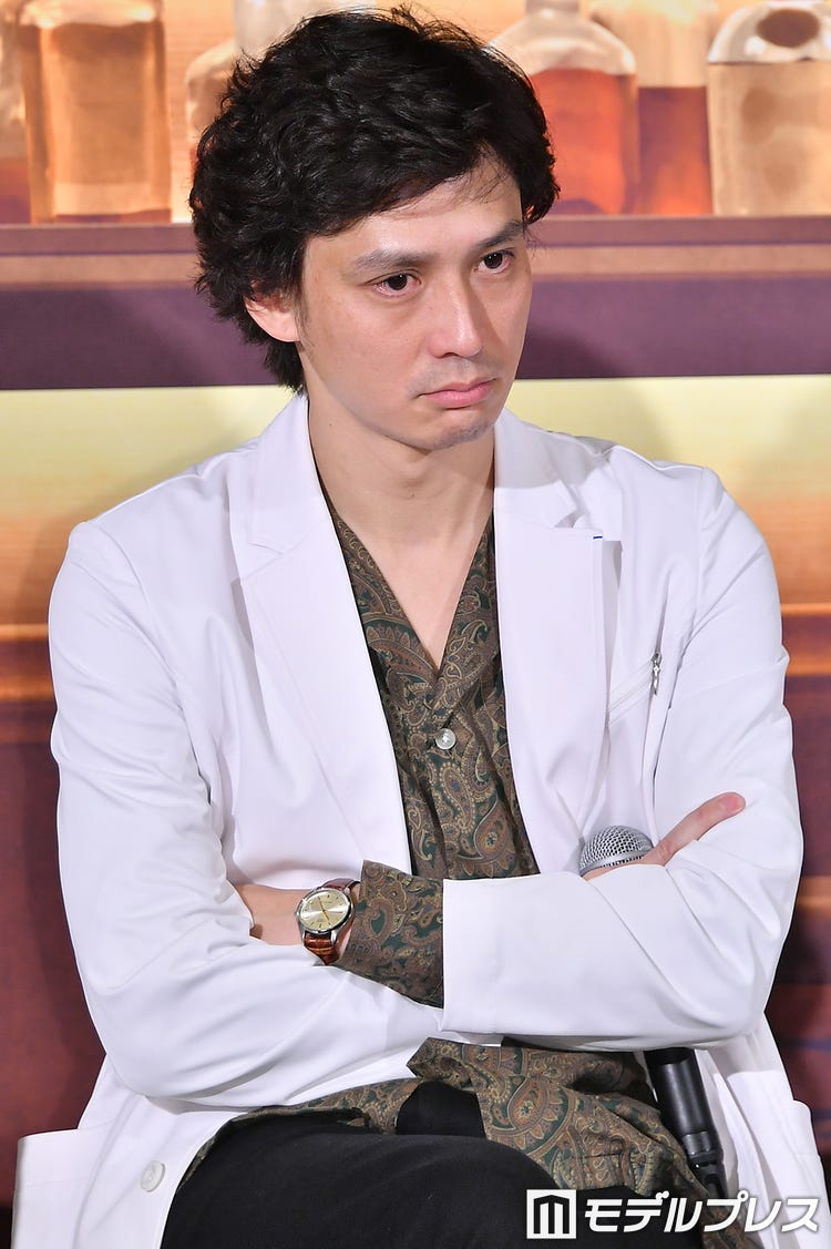 画像17 53 安藤政信 とんでもなくひどいことをしてしまった 松本まりかと再共演 今回の関係は 神酒クリニックで乾杯を モデルプレス