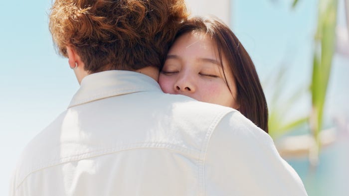 ユウマ、しおり『ラブ トランジット』シーズン3第8話(C)2025 Amazon Content Services LLC or its Affiliates.