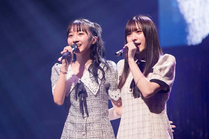 山本彩加、梅山恋和 (C)NMB48