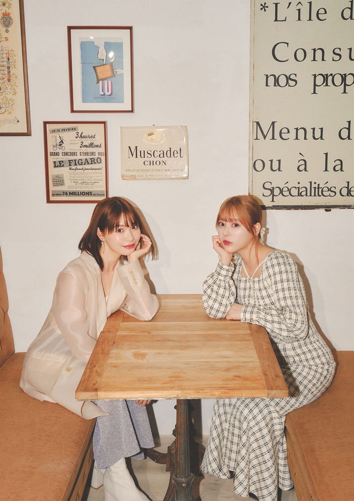 中川紅葉、齊藤なぎさ(C)KADOKAWA/撮影:千葉タイチ