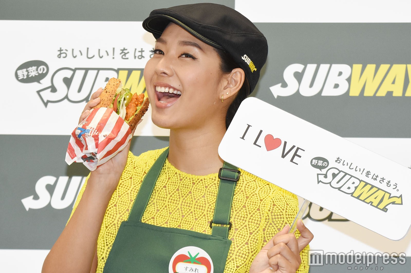 すみれ （C）モデルプレス