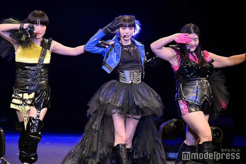 まひる、川口ゆりな、よしこ（C）モデルプレス