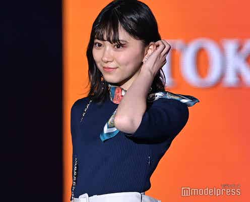 櫻坂46森田ひかる、キュートな“耳かけ”で可愛さアピール<TGC2021 S/S>