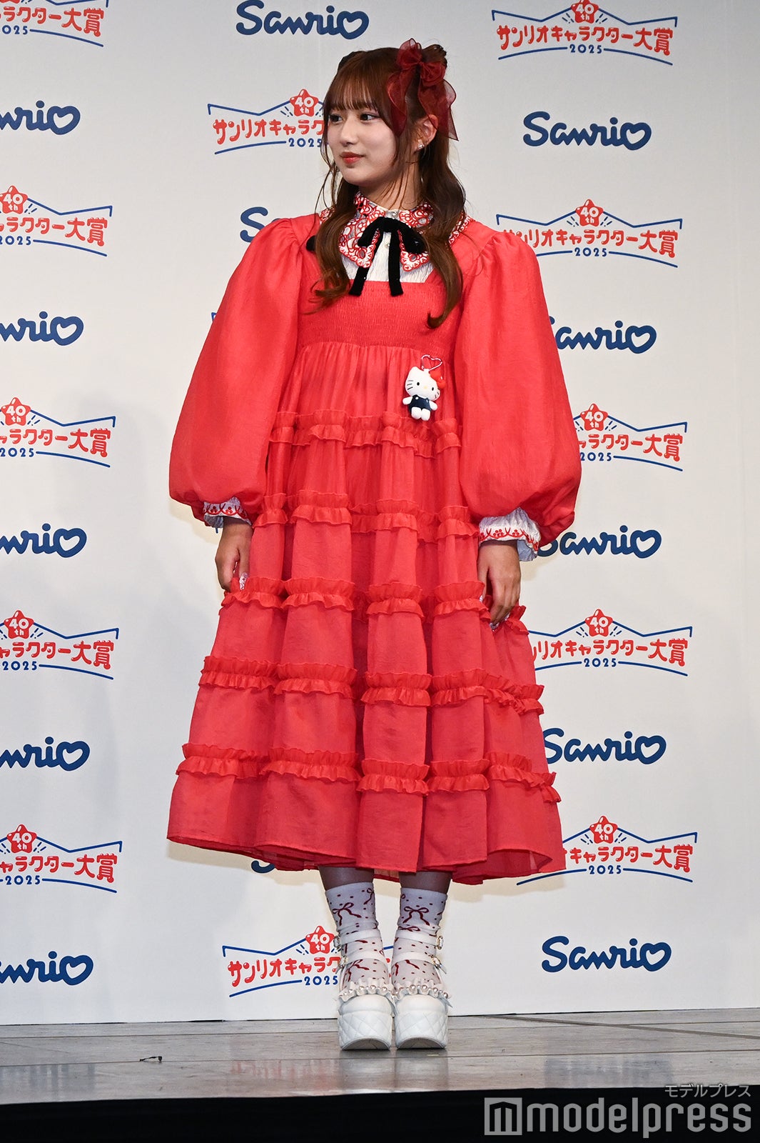 辻ちゃん長女・希空（のあ）、ハローキティ風ヘア×赤ドレスで