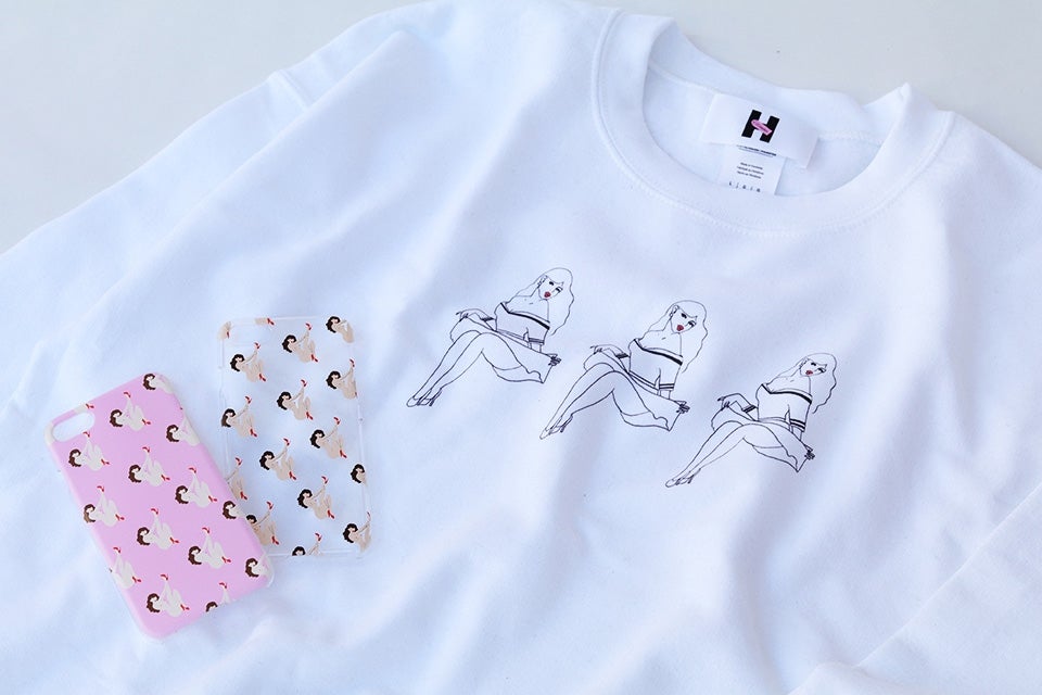 NO PANTIES×小嶋陽菜 iPhoneケース、スウェット（画像提供：所属事務所）