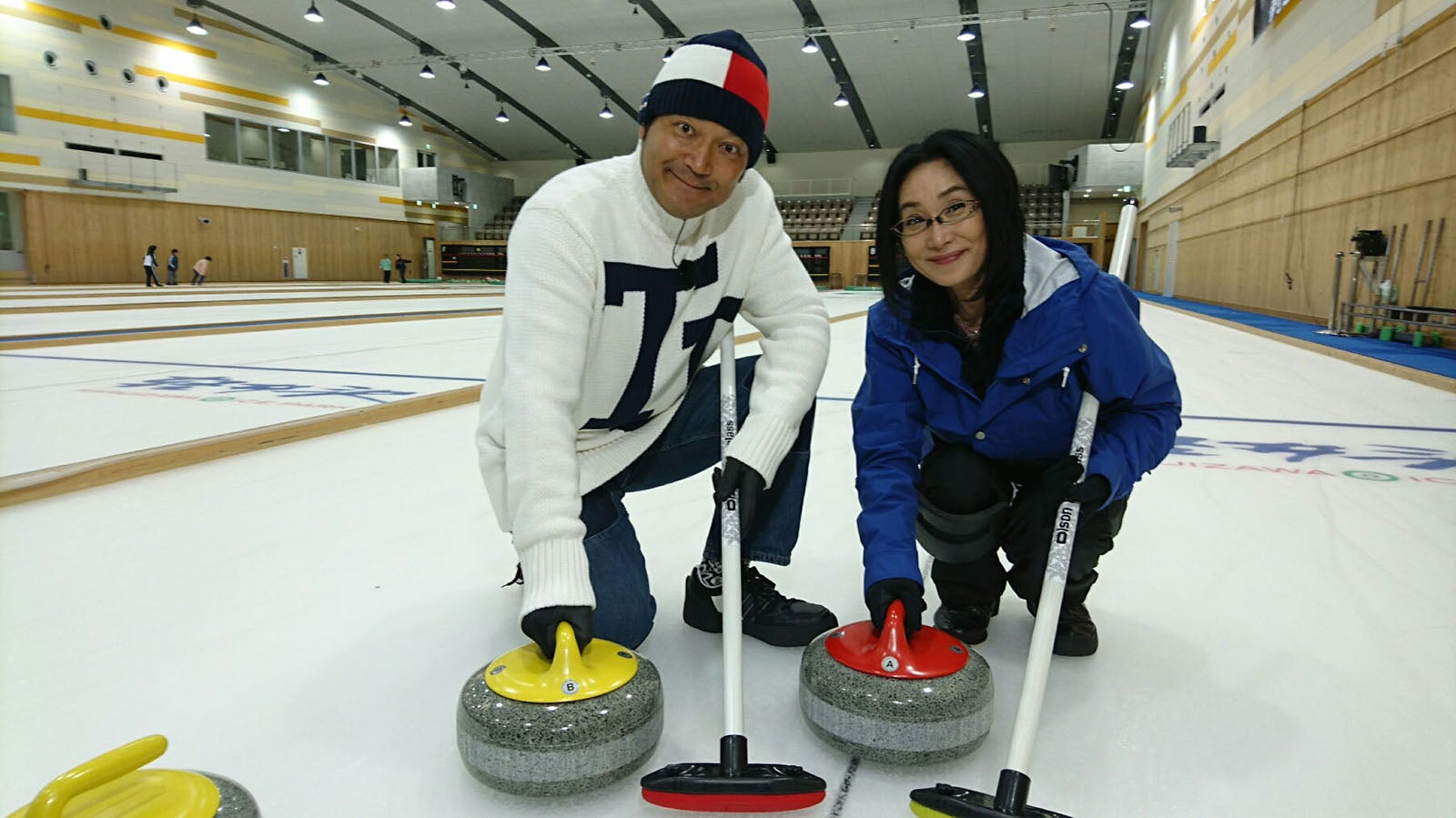 山口智充と浅野温子が軽井沢デート（写真提供：関西テレビ）