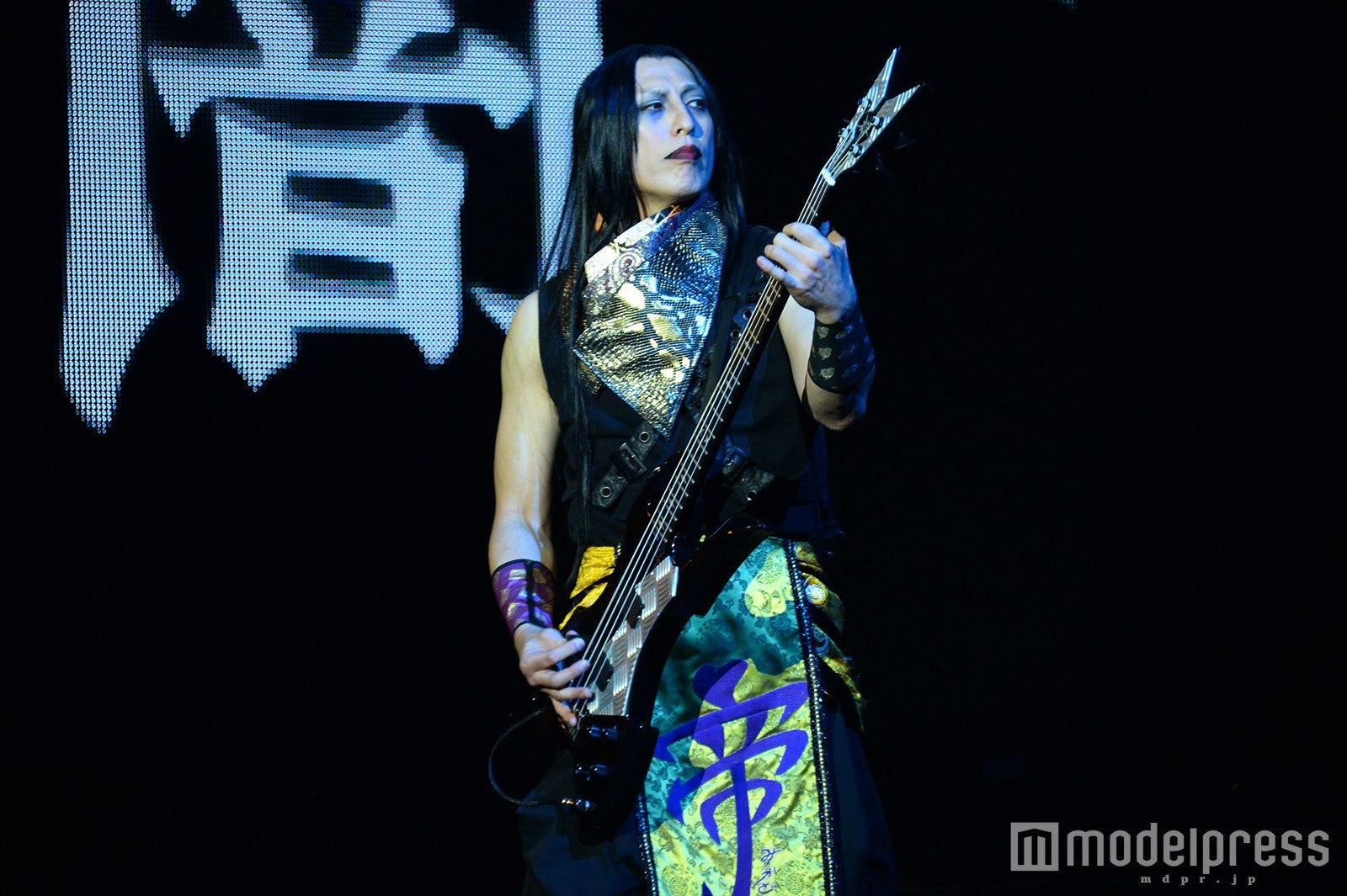 劇団☆新感線舞台「Vamp Bamboo Burn～ヴァン！バン！バーン！～」フォトコールの様子（C）モデルプレス