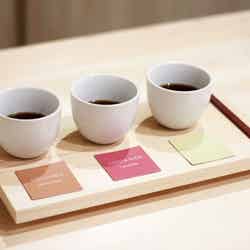 農園ごとのコーヒーが比べられる「飲み比べセット」680円/画像提供:ライトアップコーヒー