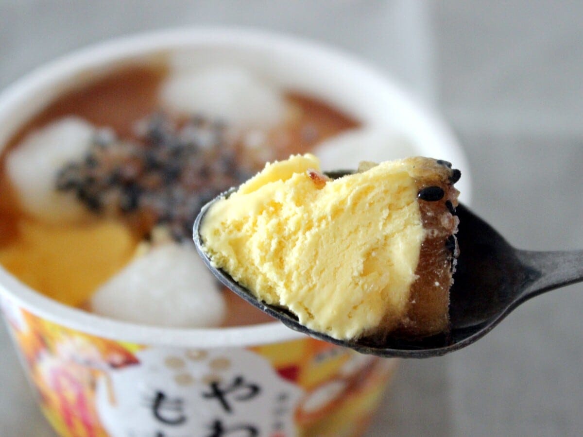 ラクトアイス規格なので乳固形分は少なく、濃厚ながらも後味はさっぱり