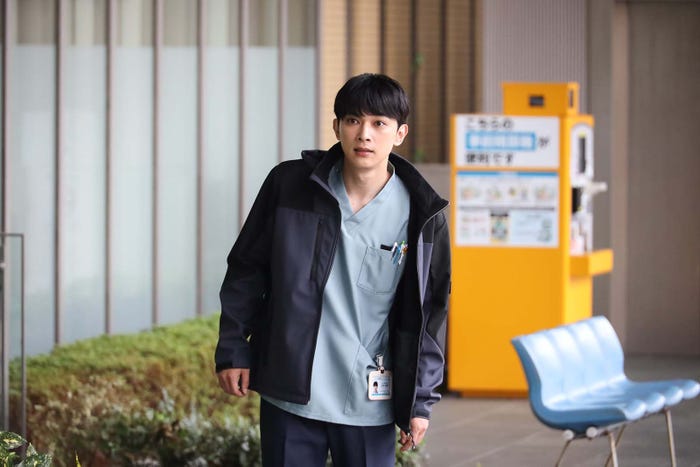 吉沢亮「PICU 小児集中治療室」第4話より(C)フジテレビ