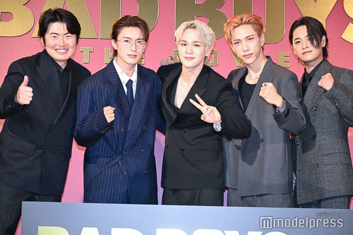 (左から)西川達郎監督、山中柔太朗、豆原一成、池崎理人、井上想良(C)モデルプレス