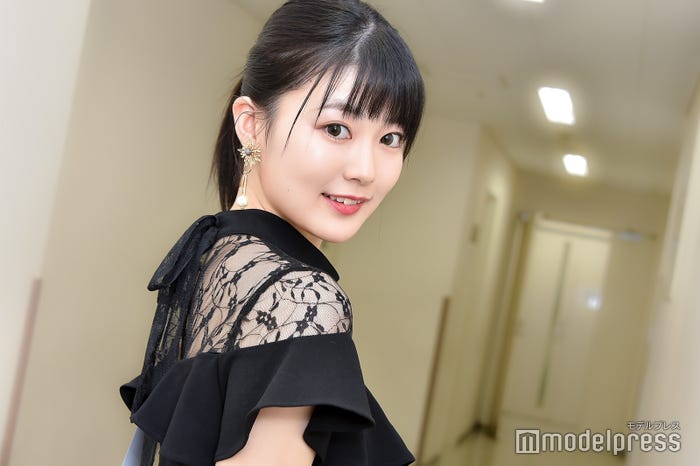 岡町綾乃さん(C)モデルプレス