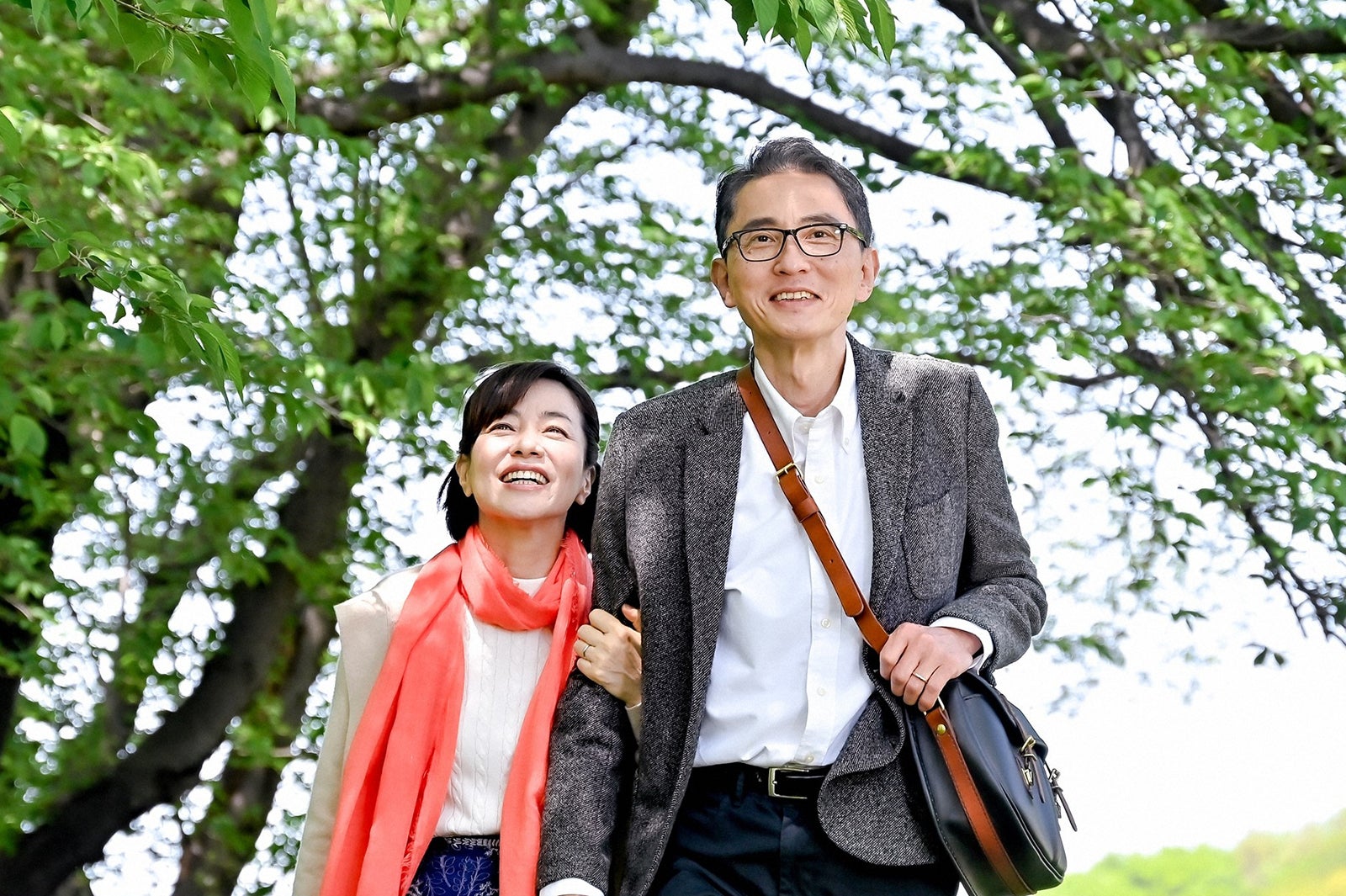 八木亜希子、松重豊／「持続可能な恋ですか？～父と娘の結婚行進曲～」第5話より（C）TBS