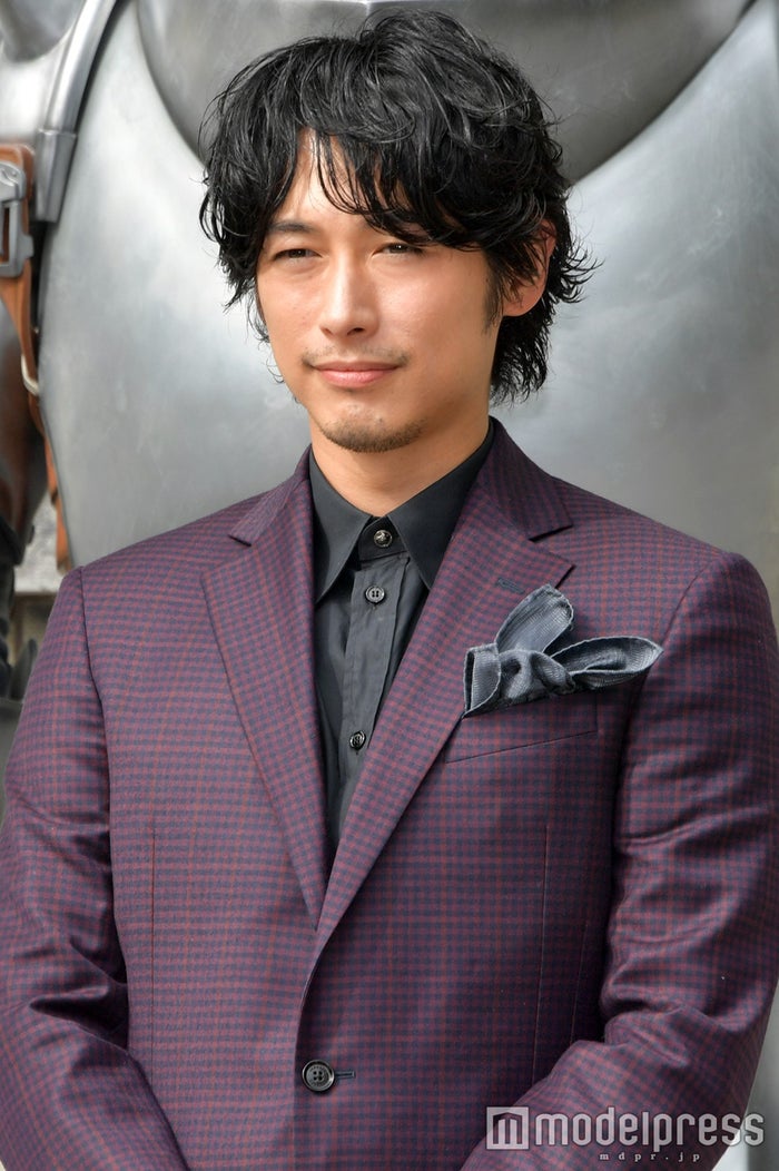 エド Hey Say Jump山田涼介が金髪姿で登場 本田翼からイジり また背縮んだ 鋼の錬金術師 モデルプレス エド Hey Say Jump山田涼介が金髪姿で登場 本田翼からイジり また背縮んだ 鋼の錬金術師 モデルプレス
