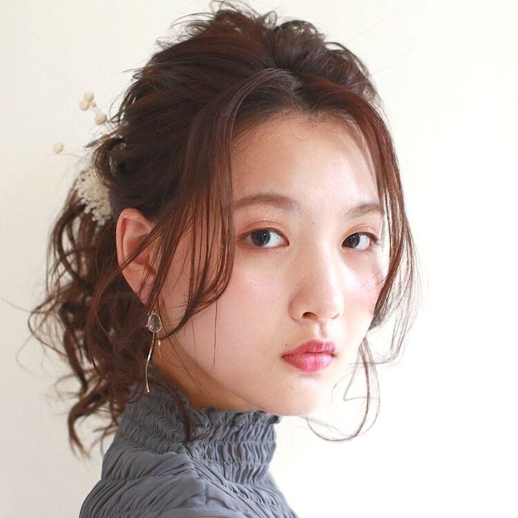 前髪なしのミディアムヘアアレンジ 簡単 可愛い旬顔になれるこなれヘアをご紹介 モデルプレス 前髪なしのミディアムヘアアレンジ 簡単 可愛い旬顔になれるこなれヘアをご紹介 モデルプレス