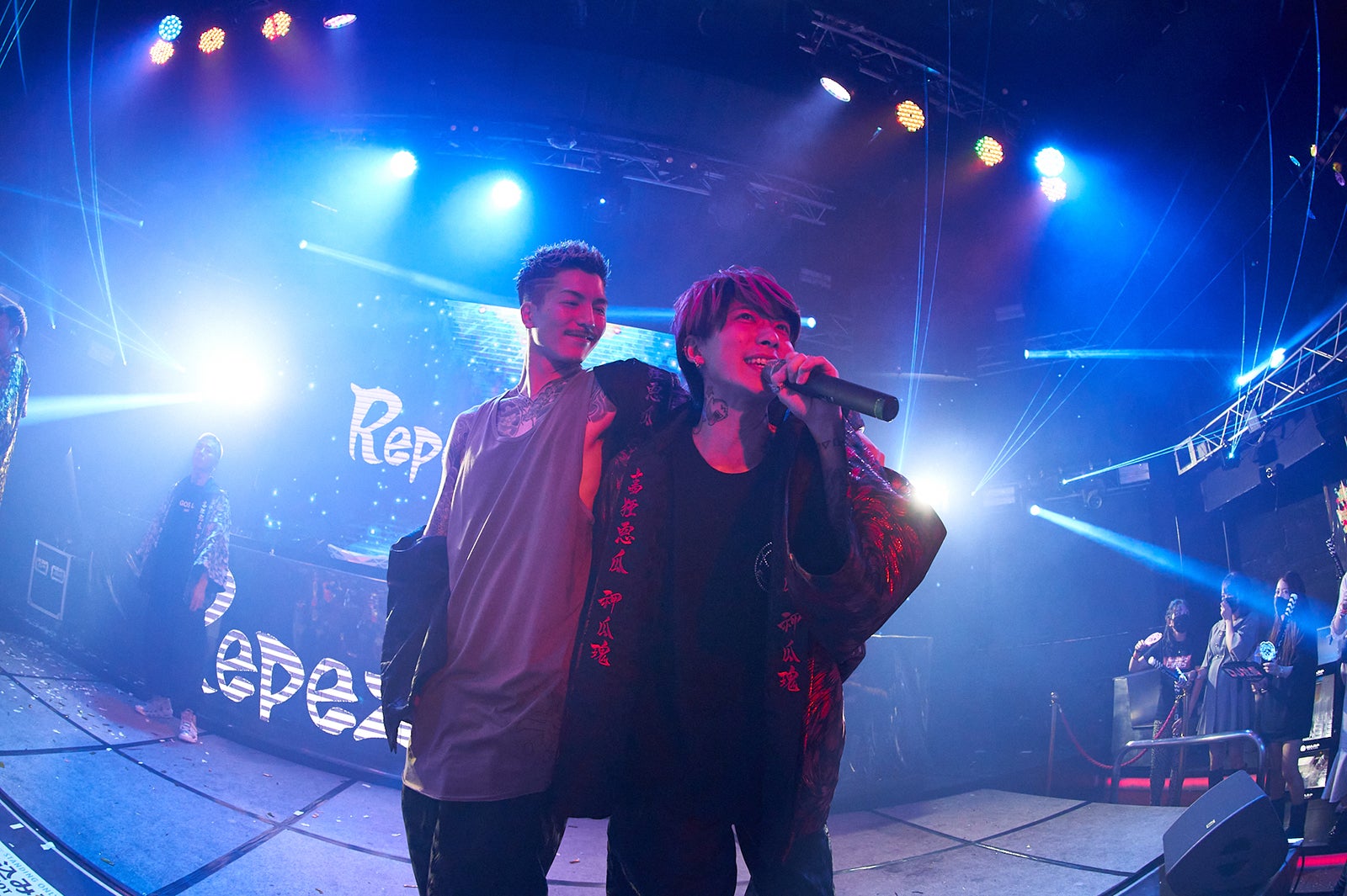 DJふぉい、DJまる「レペゼン恐怖のカウントダウンライブ ～ガチで生配信～」（提供写真）