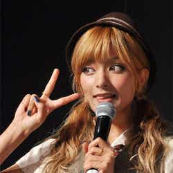 ローラ
