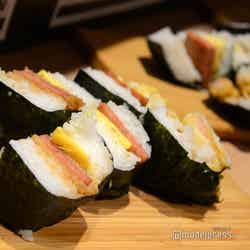 ポークエッグおにぎり480円(C)モデルプレス