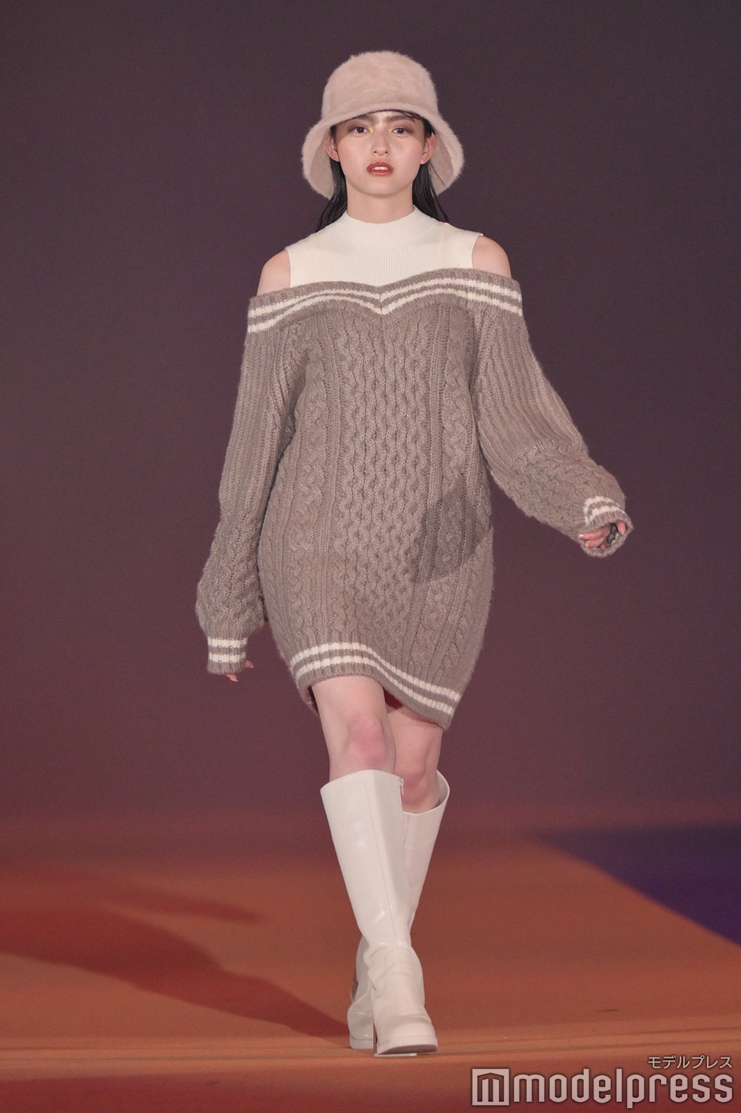 （C）モデルプレス