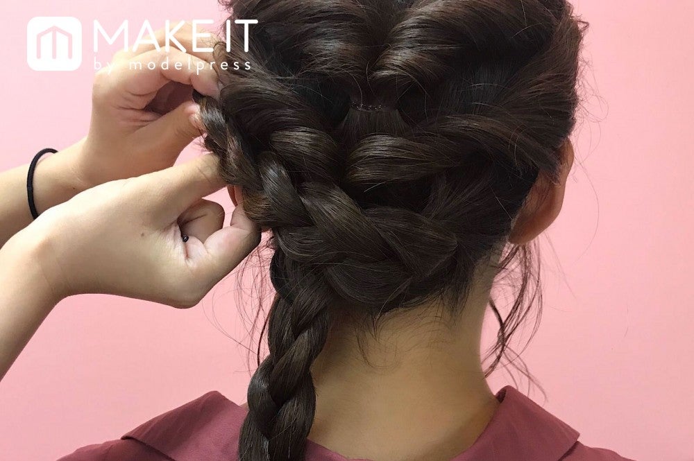お呼ばれまとめ髪How To (C)メイクイット