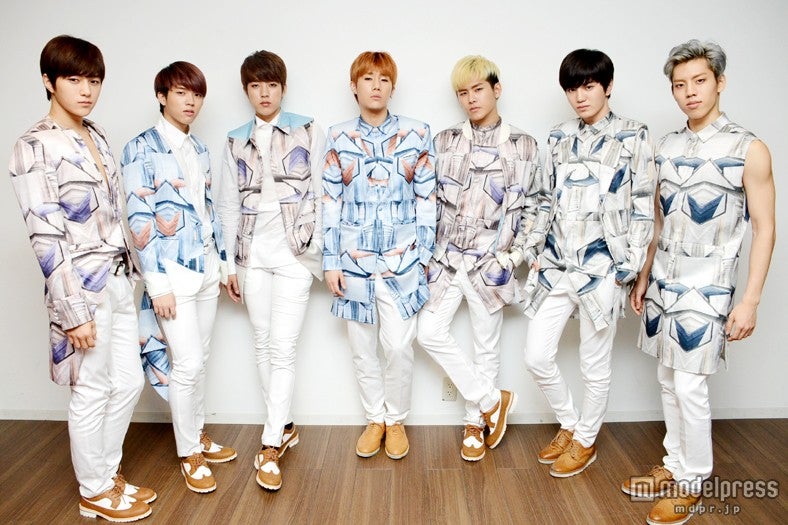 INFINITE（左から）エル、ウヒョン、ソンヨル、ソンギュ、ホヤ、ソンジョン、ドンウ
