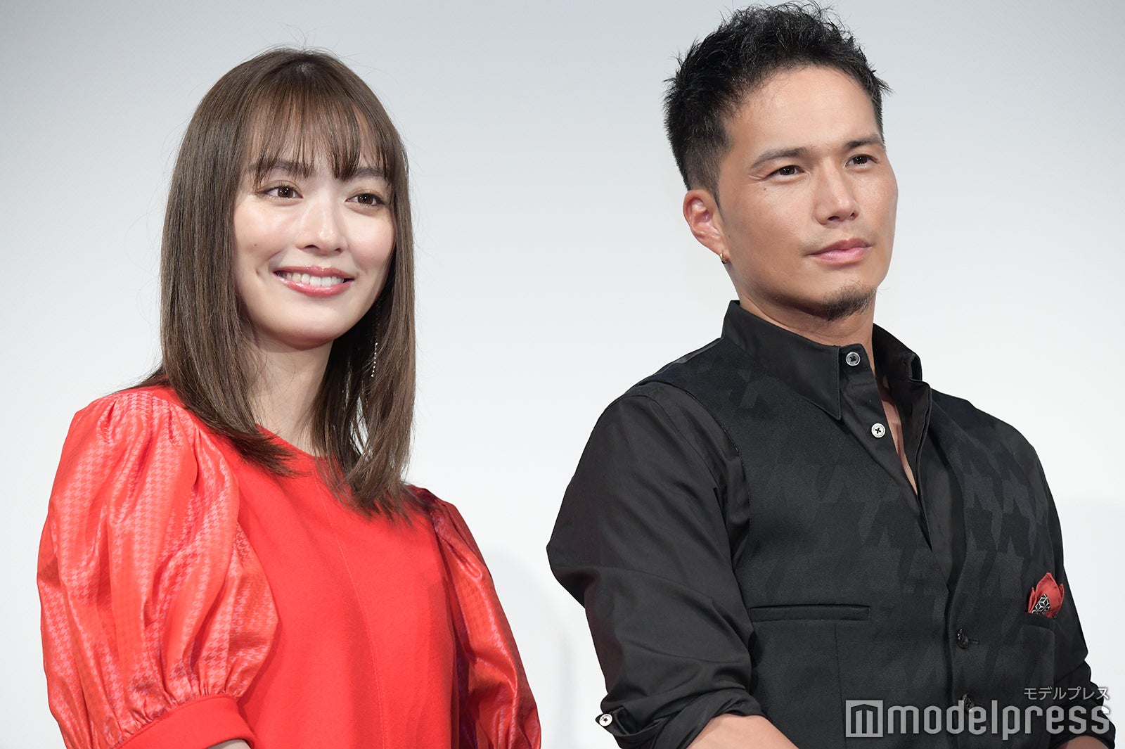 内田理央、市原隼人（C）モデルプレス