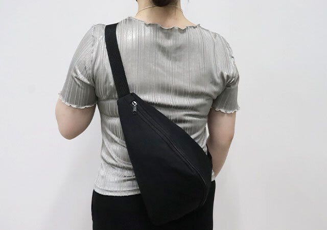 ダイソー　斜めがけバッグ　使用例