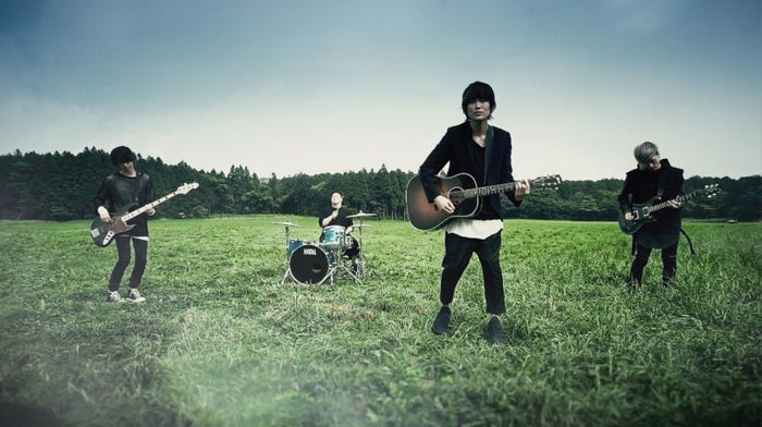 MAGIC OF LiFE「アオイシグナル」MVより