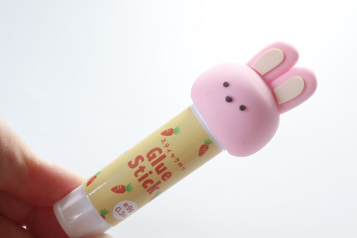 ダイソー　スティックのり（アニマル、うさぎ）