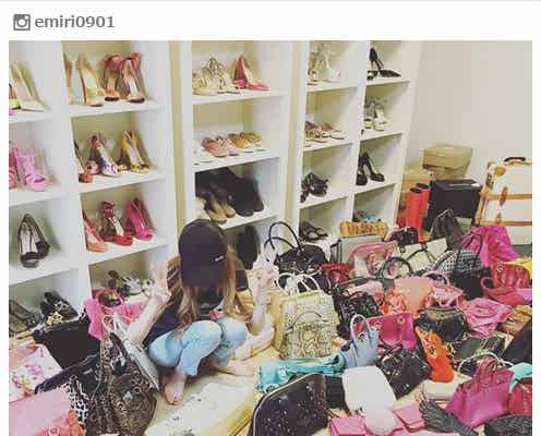 “No.1キャバ嬢モデル兼社長”愛沢えみり、高級ブランドの数々に反響