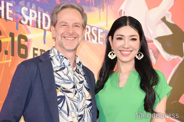 セオドール・ミラー氏、アンミカ(C)モデルプレス