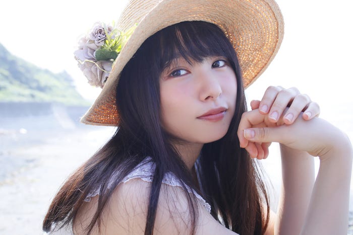 「桜井日奈子 2017 カレンダーブック」/KADOKAWA発行 撮影:桑島智輝